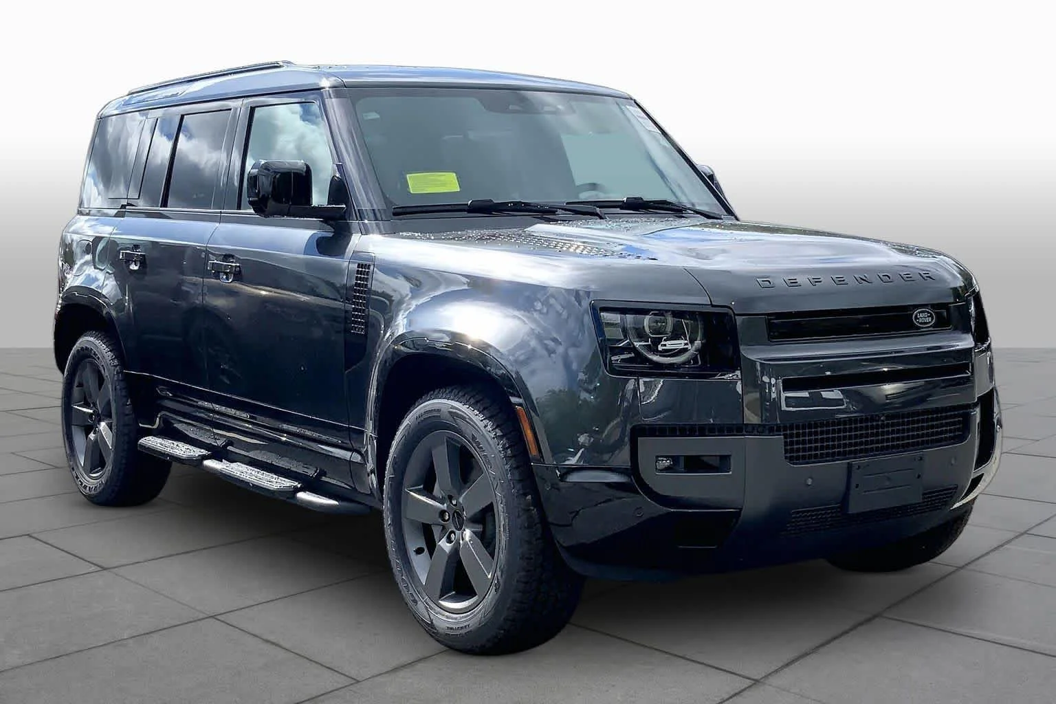New 2026 Carpathian Grey Land Rover X-Dynamic SE image 17