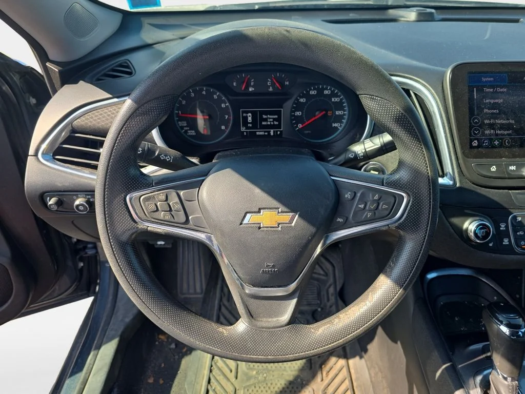 Used 2020 Gray Chevrolet LT image 13
