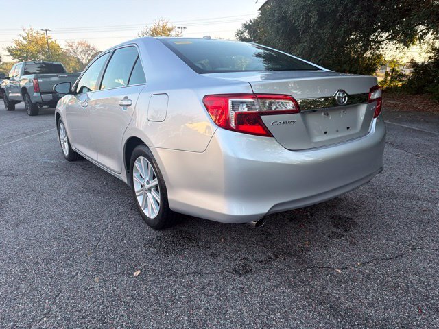 Used 2013 Silver Toyota XLE image 6