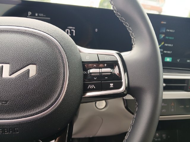 Used 2024 Black Kia S image 19
