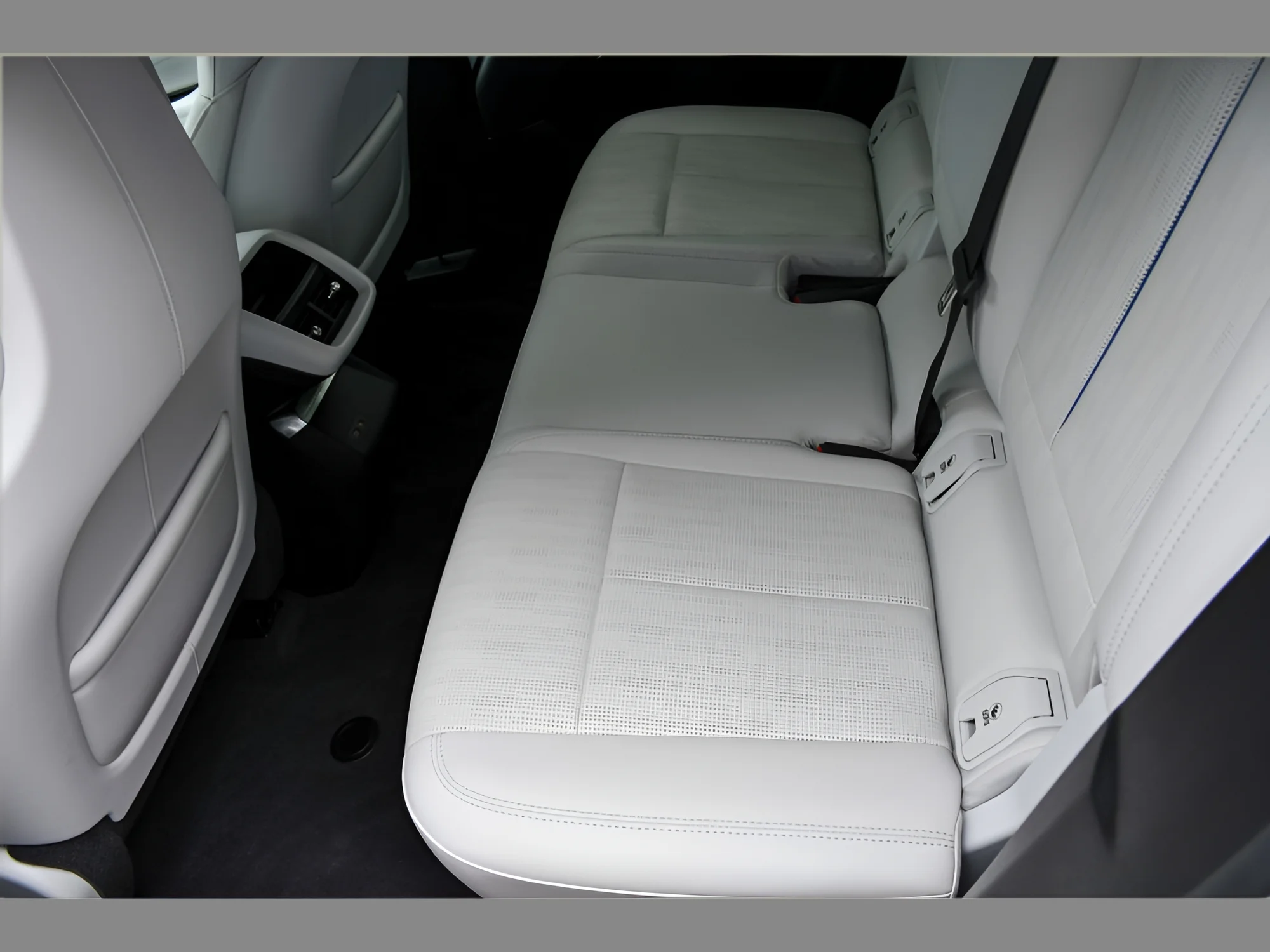 Used 2024 Celestial Metallic Cadillac Sport image 16