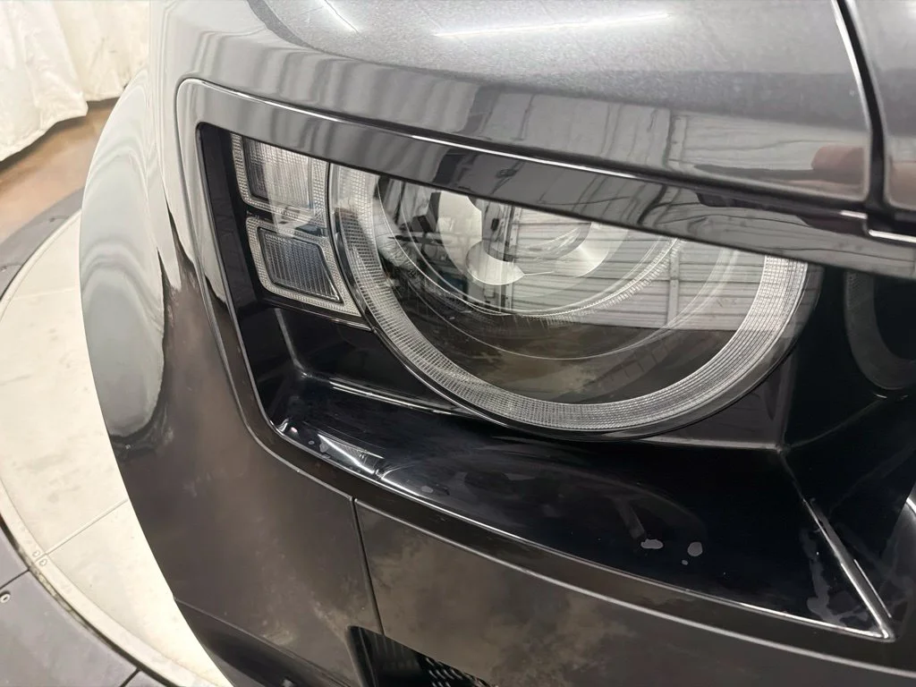 Used 2025 Silver Land Rover X-Dynamic SE image 10