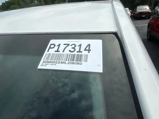 Used 2024 Summit White Chevrolet LT image 8