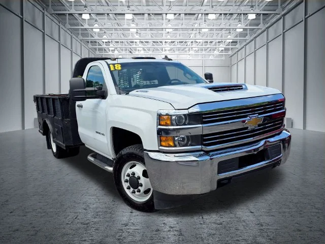 Used 2018 White Chevrolet Flat Bed image 2