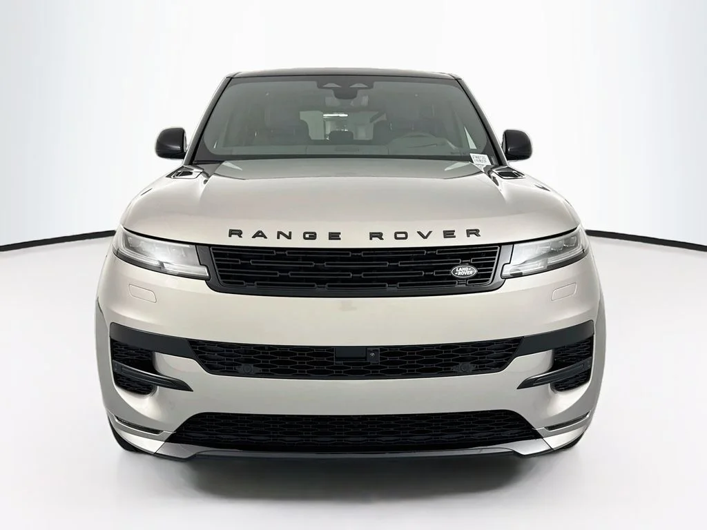 New 2026 Flux Silver Ultra Mettalic Gloss Land Rover Dynamic SE image 2