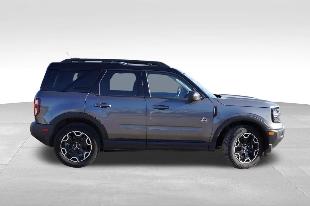 Used 2025 Gray Ford Outer Banks image 3