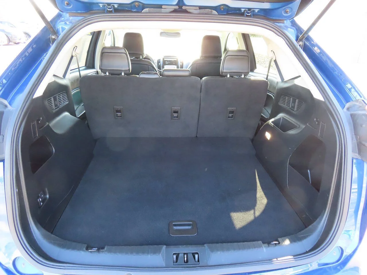 Used 2022 Atlas Blue Ford SEL AWD 4dr Crossover image 7