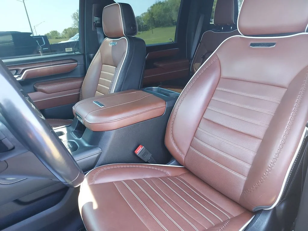 Used 2024 Black GMC Denali Ultimate image 17