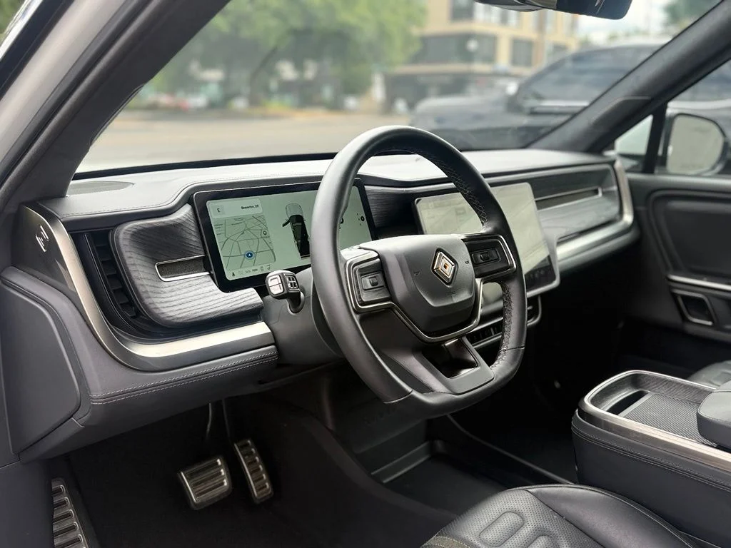 Used 2024 White Rivian Adventure image 5