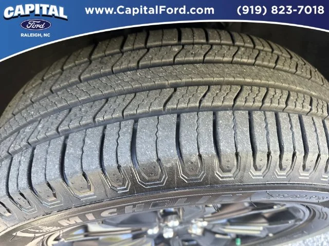 Used 2023 Black Ford Lariat image 14