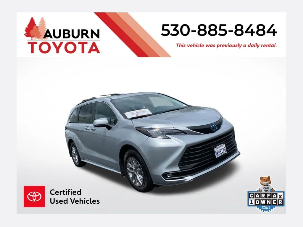 2025 Toyota Sienna XLE 7-Passenger Hybrid AWD's photo