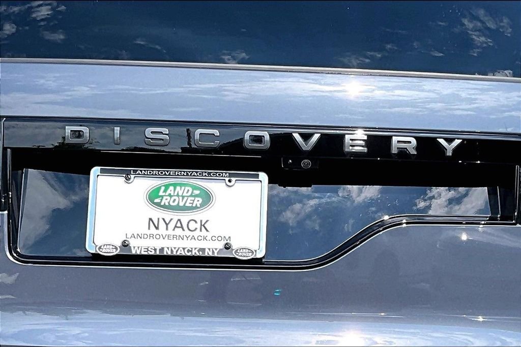 Used 2025 Blue Land Rover Dynamic SE image 32