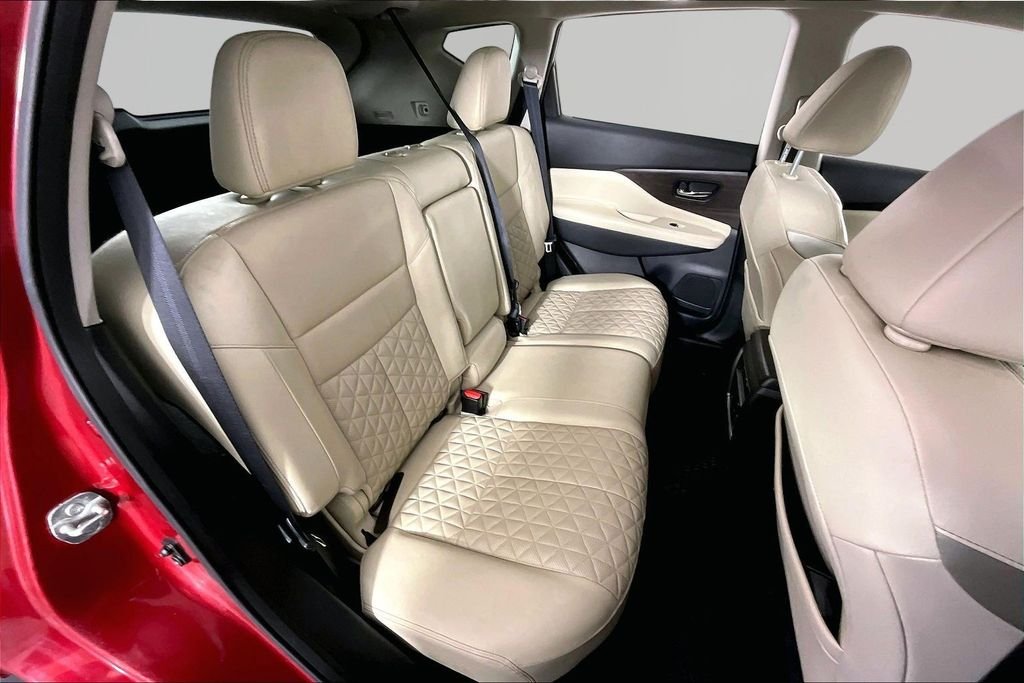 Used 2022 Red Nissan Platinum image 24