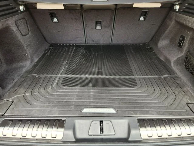 New 2026 Varesine Blue Land Rover Dynamic SE image 31