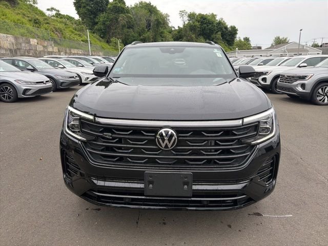 Certified Used 2025 Black Volkswagen 2.0T SEL R-Line Black image 2