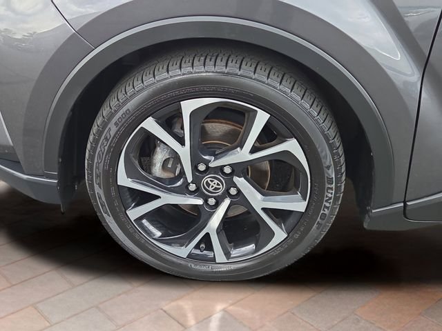 Used 2021 Gray Toyota XLE image 20