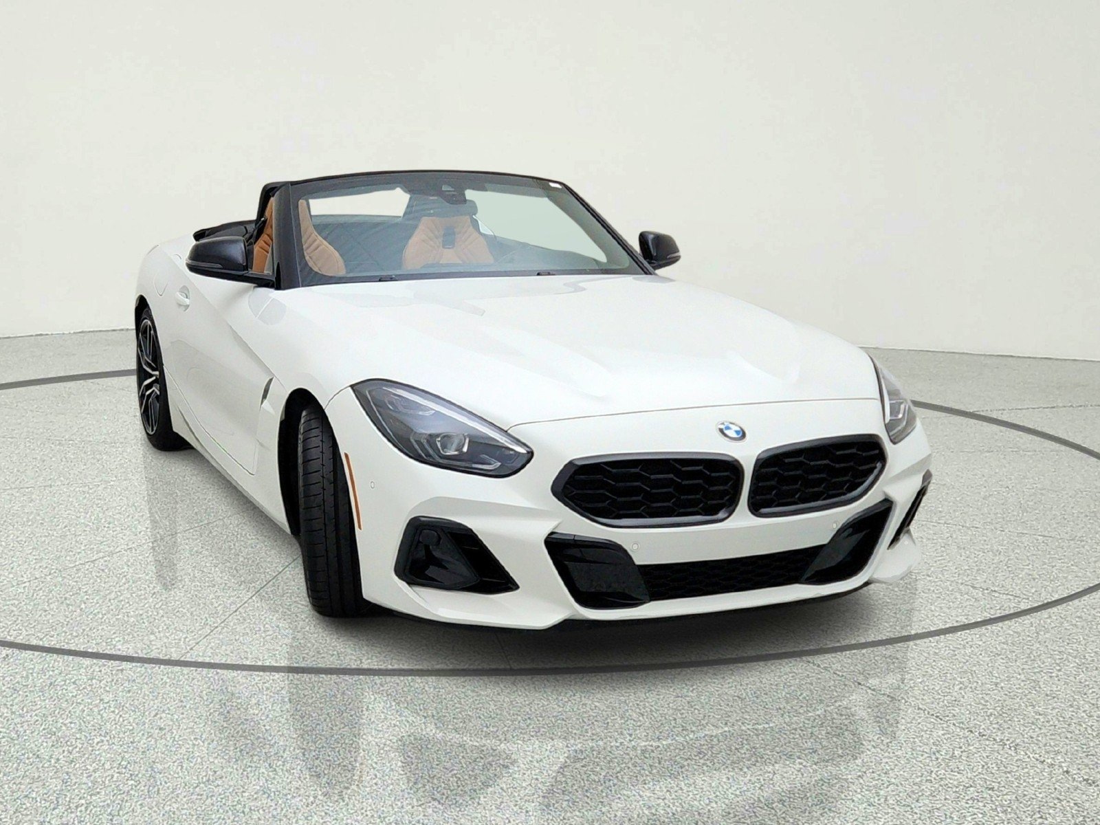 Used 2023 Alpine White BMW sDrive30i image 4