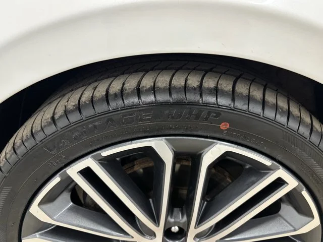Used 2023 White Kia GT image 8
