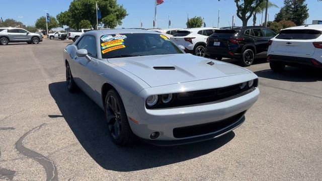 2022 Dodge Challenger SXT Auto's photo