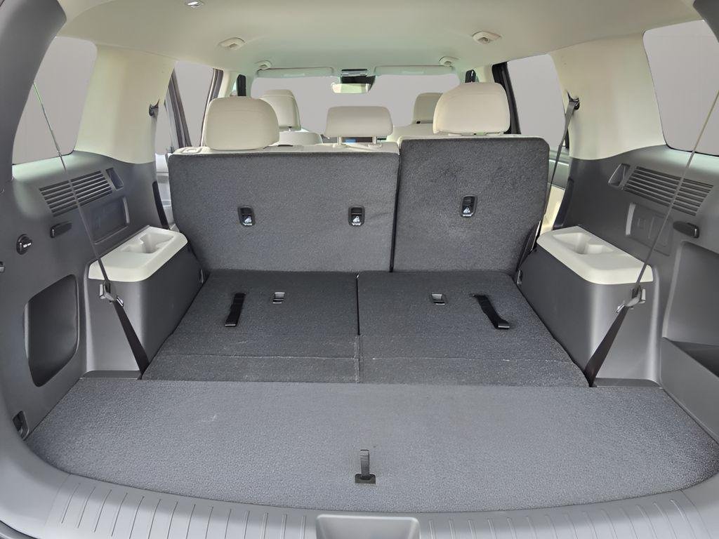 New 2026 Hampton Gray Hyundai SE image 30