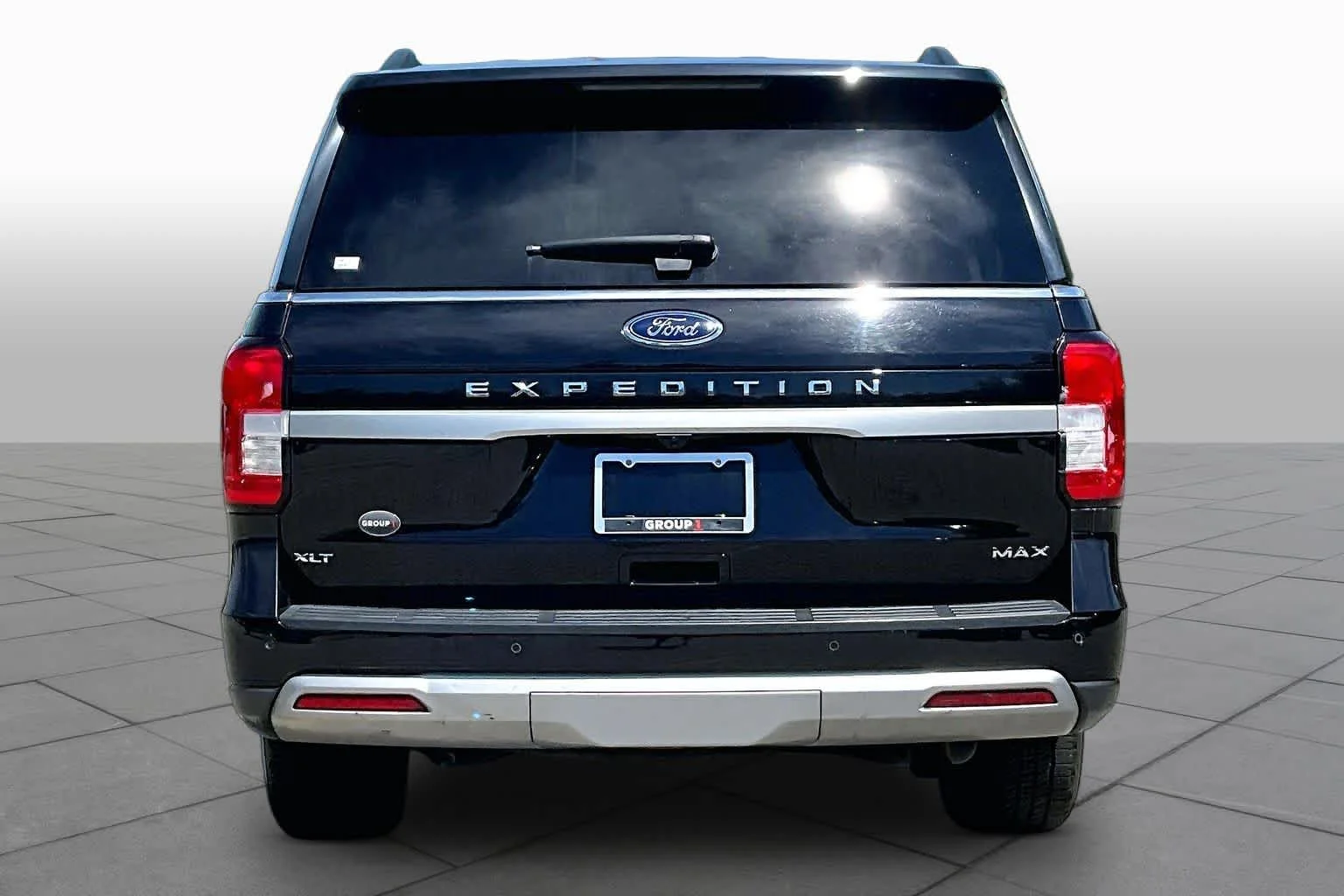 Certified Used 2024 Agate Black Metallic Ford XLT image 5