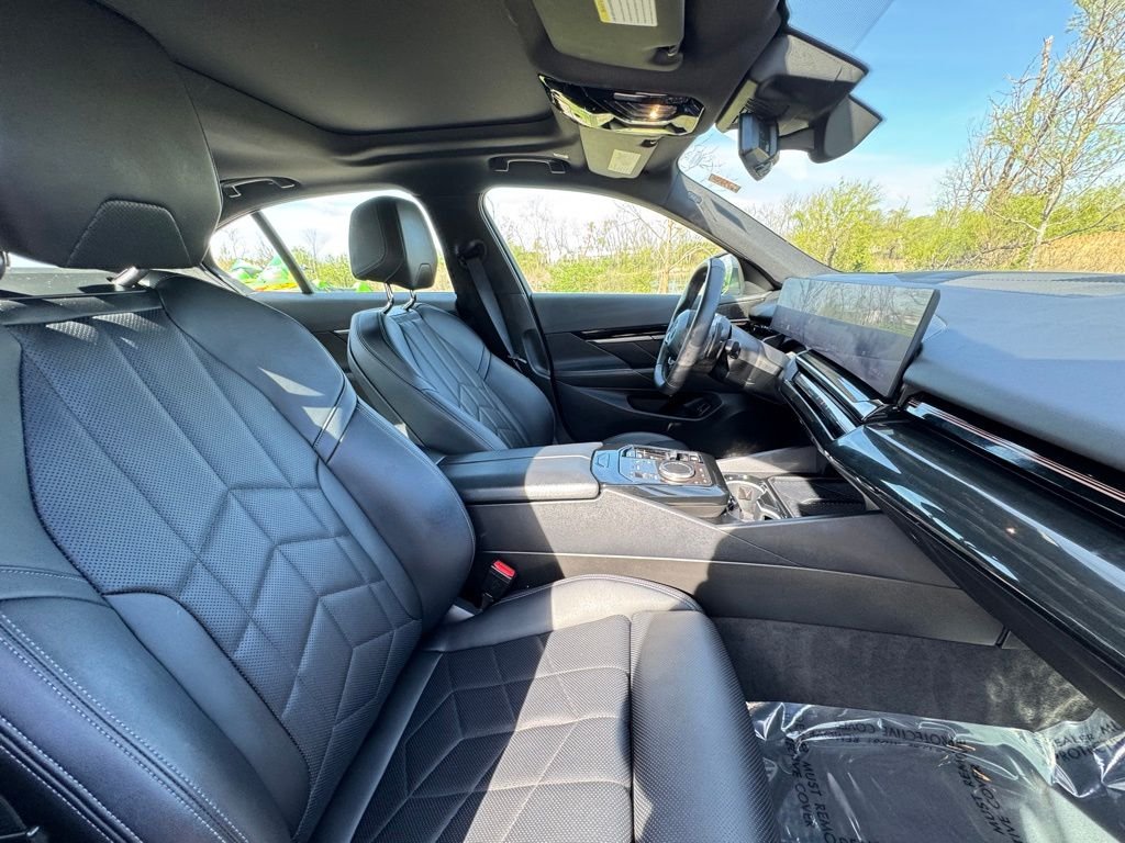 Used 2024 Gray BMW 530i xDrive image 28