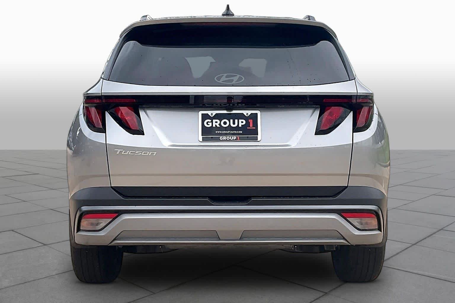 Used 2026 Shimmering Silver Hyundai SEL image 5