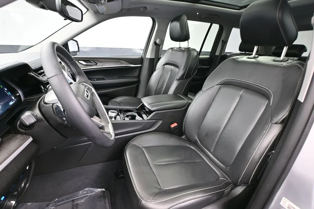 Certified Used 2022 Silver Jeep 4xe image 33