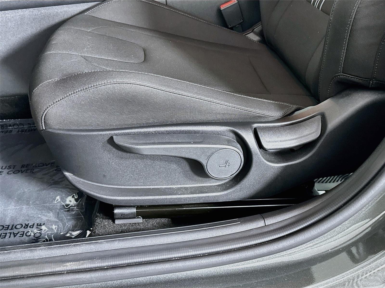Used 2025 Amazon Gray Hyundai SEL Sport image 19