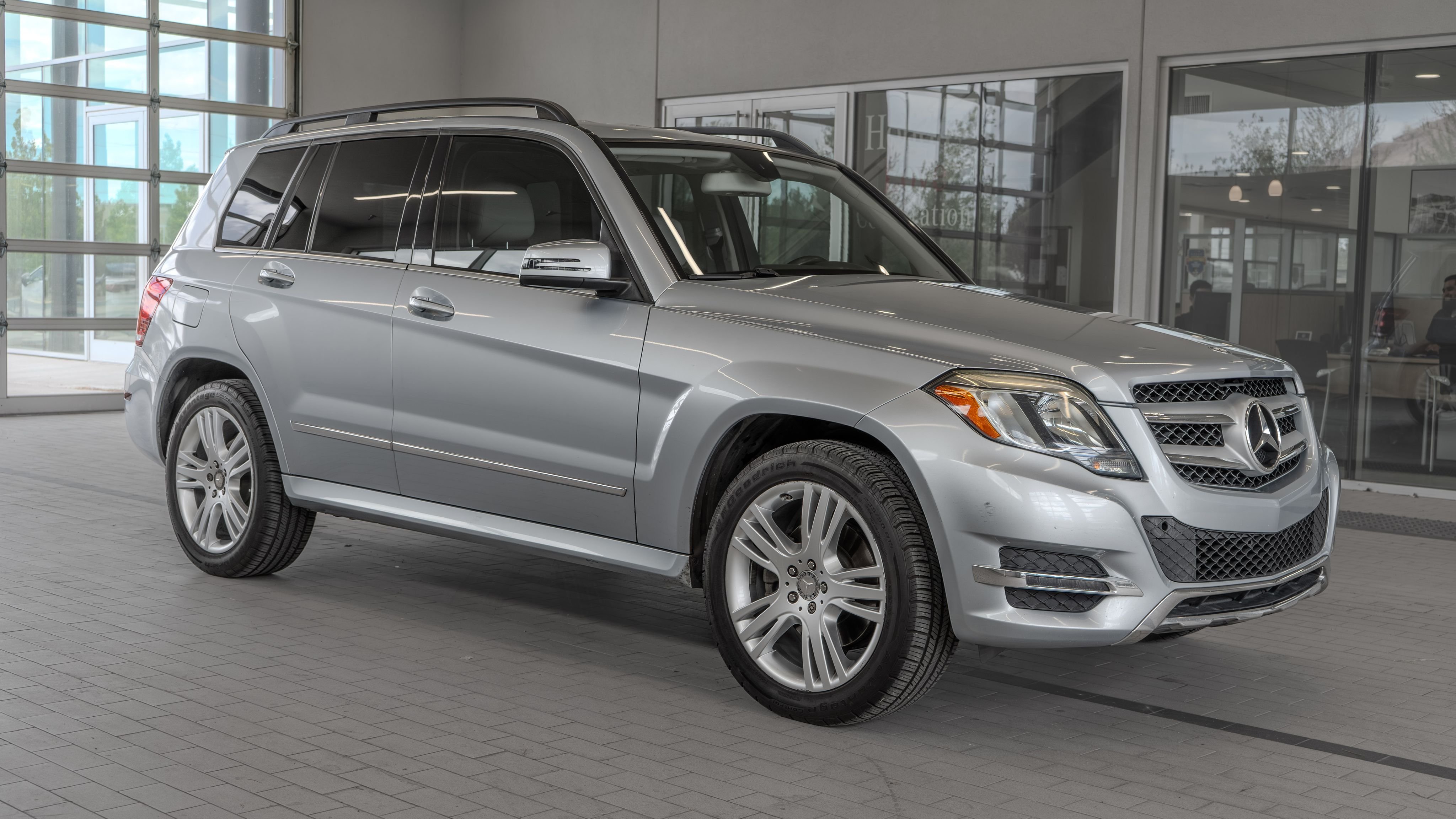 Used 2015 Diamond Silver Mercedes-Benz GLK 250 image 12