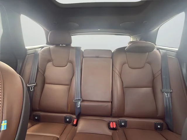 Certified Used 2022 Blue Volvo T8 Inscription image 23