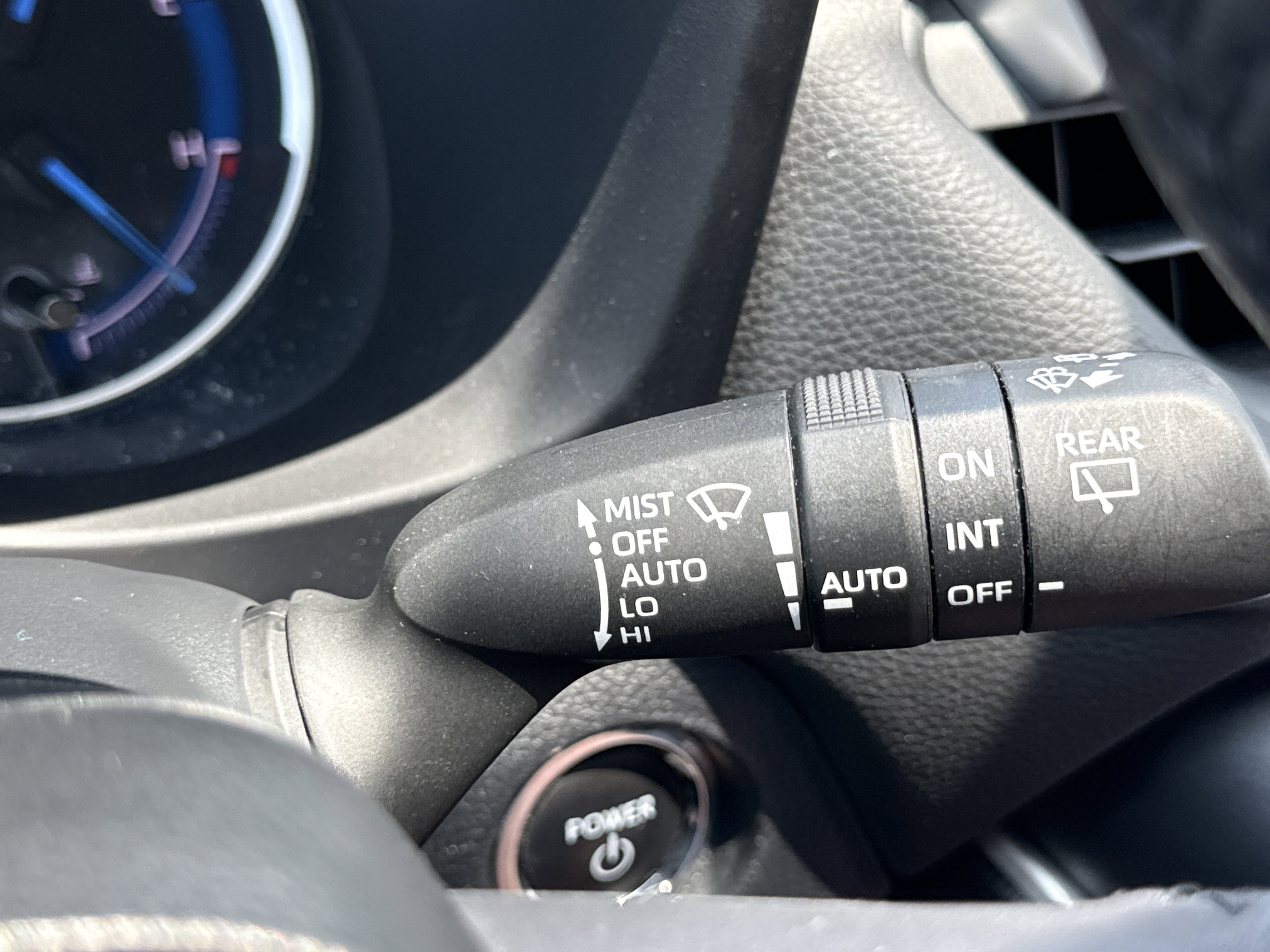 2023 Toyota RAV4 XLE - Photo 22