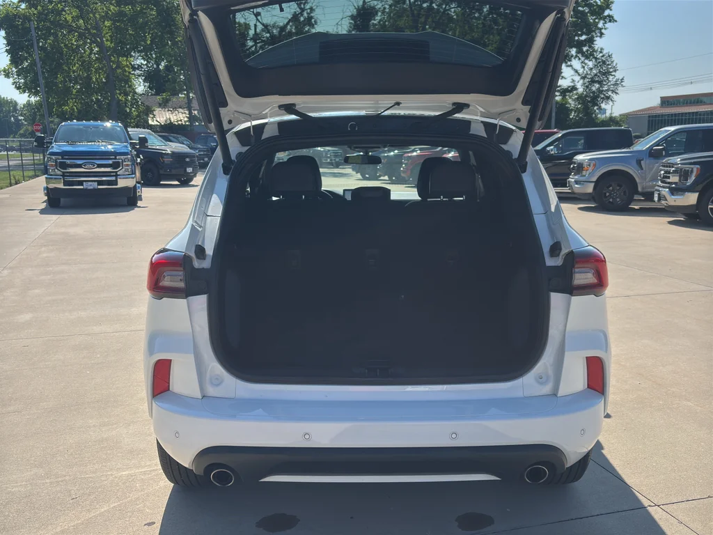 Used 2024 Star White Ford ST-Line image 13