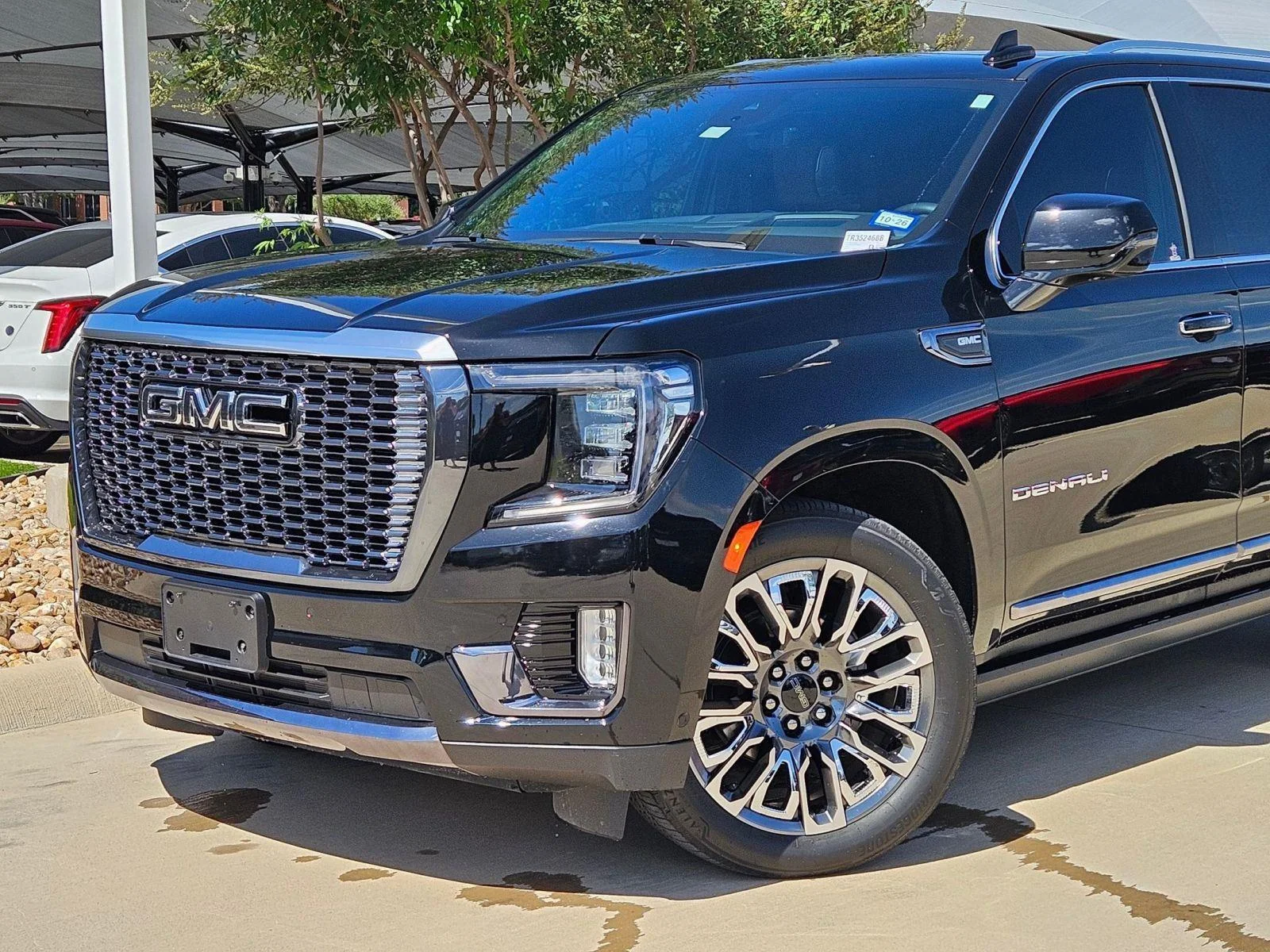 Used 2024 Onyx Black GMC Denali Ultimate image 6