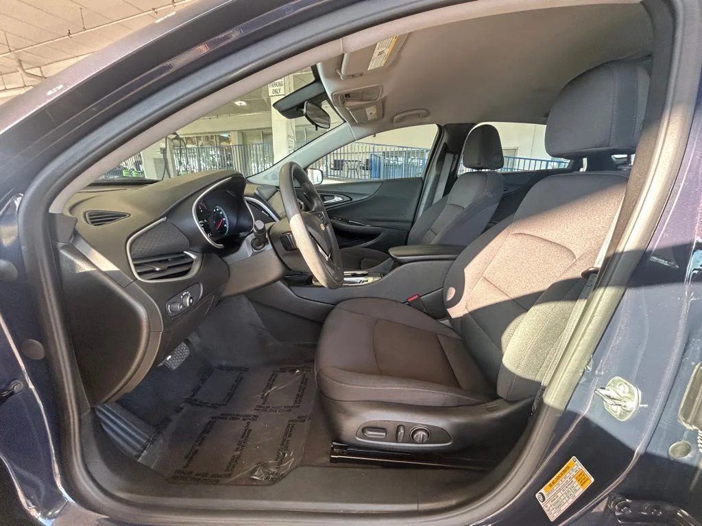 Used 2025 Black Chevrolet LT image 8
