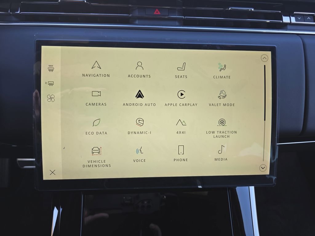 New 2026 Fuji White Land Rover Dynamic SE image 22