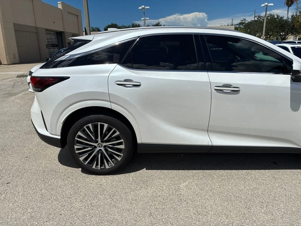 Certified Used 2024 White Lexus 350h Premium Plus image 5