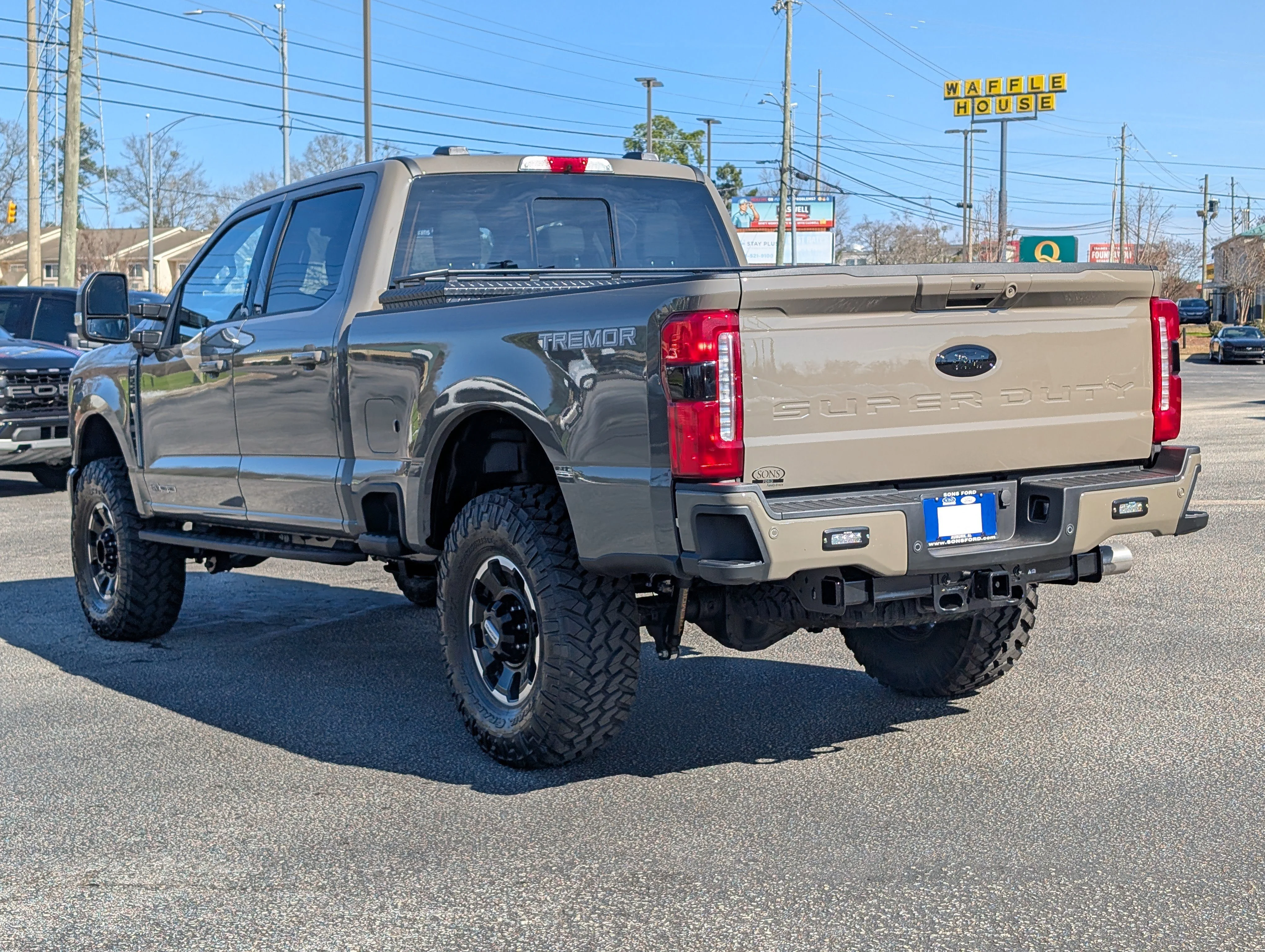 New 2026 Marsh Gray Ford XLT image 10