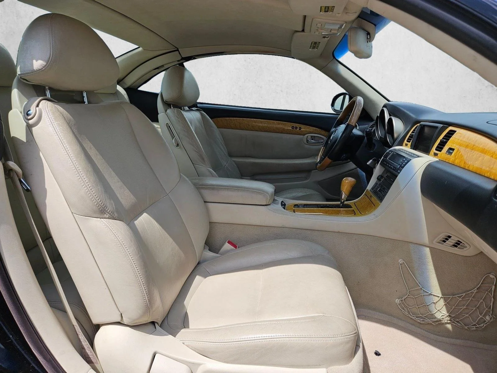 Used 2003 Black Lexus  image 18