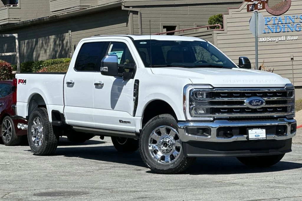 New 2025 Oxford White Ford F-250® Lariat® image 2