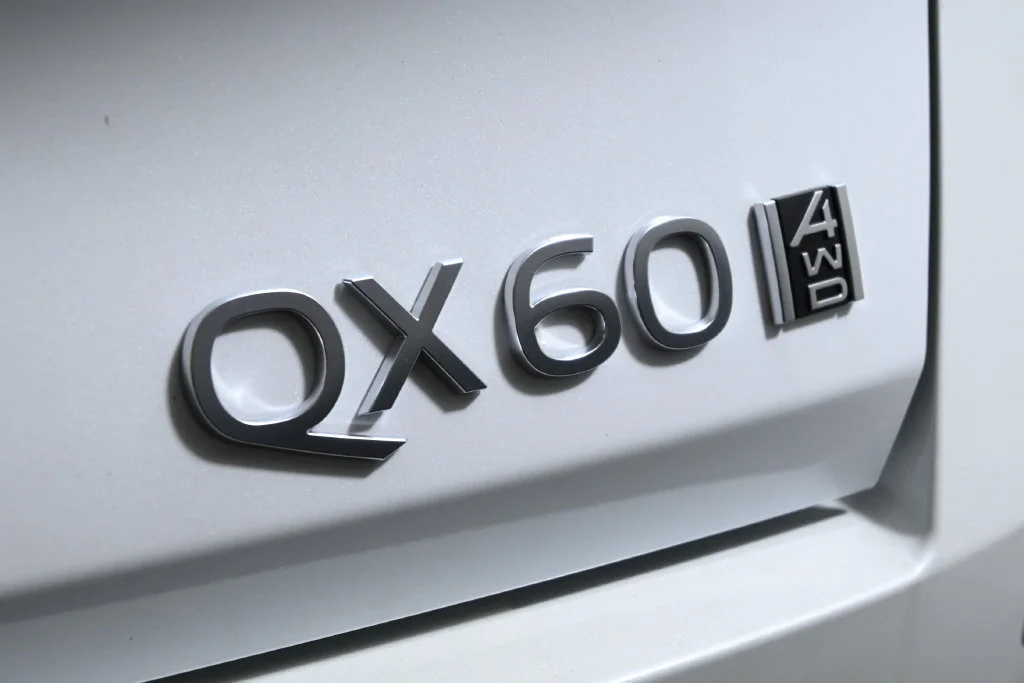 New 2027 White INFINITI LUXE image 35