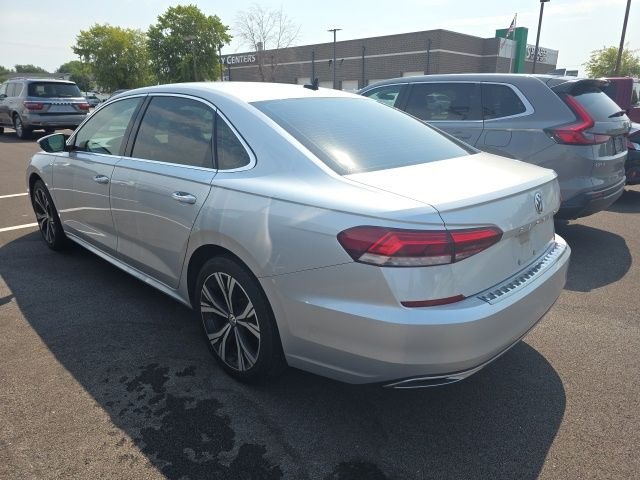 Used 2021 Volkswagen Passat SE with VIN 1VWSA7A30MC012237 for sale in O'Fallon, IL