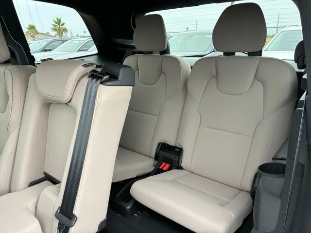 New 2026 Crystal White Volvo Plus image 24