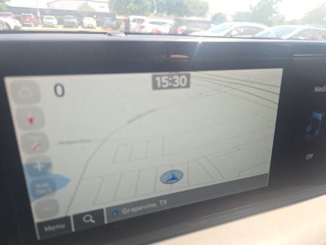 Used 2023  Hyundai SEL image 11
