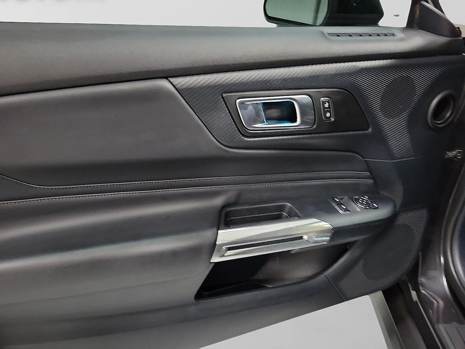 Used 2024 Black Ford  image 9