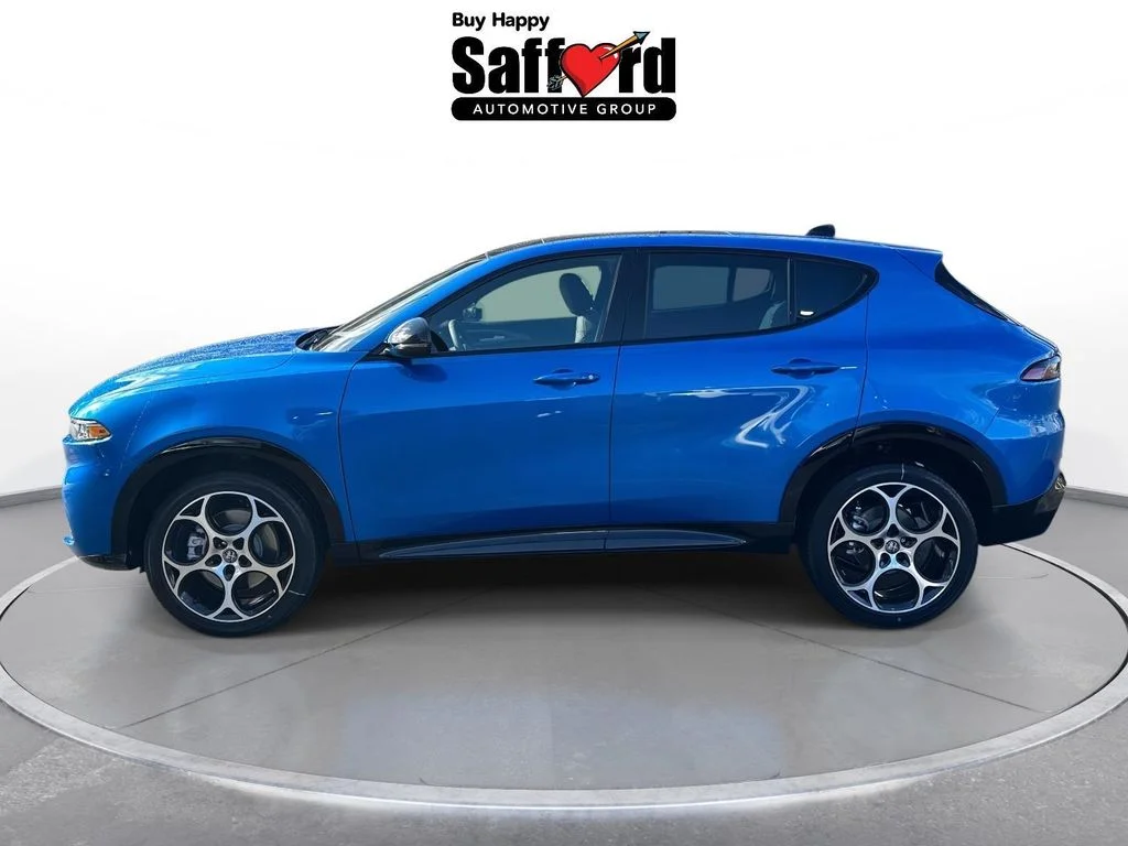 New 2025 Misano Blue Metallic Exterior Paint Alfa Romeo Base image 6