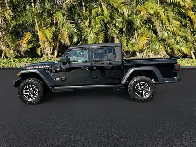 New 2026 Black Clear-Coat Exterior Paint Jeep Rubicon image 2
