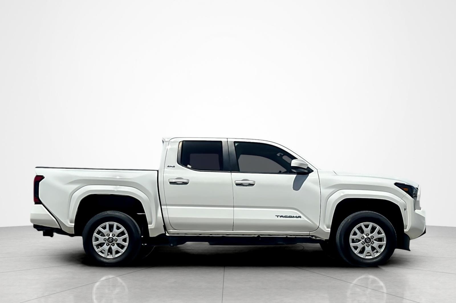 Certified Used 2024 Ice Cap Toyota SR5 image 6
