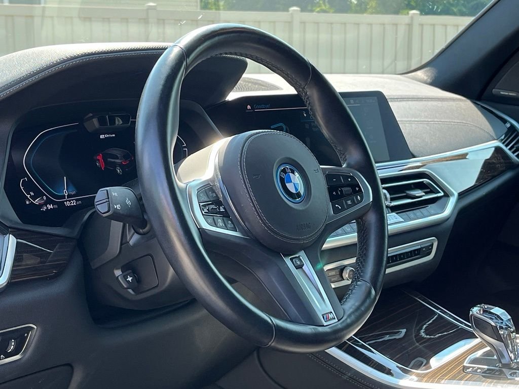 Certified Used 2023 Mineral White Metallic BMW xDrive45e image 19
