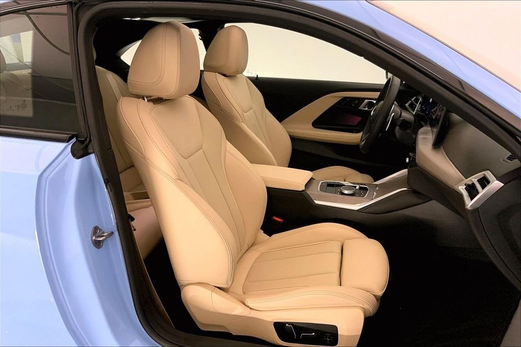 Used 2025 Zandvoort Blue BMW  image 6